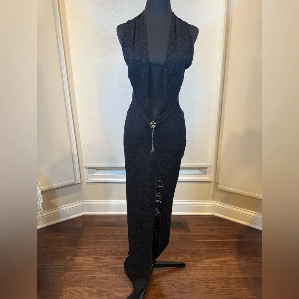Murci Black Lace Halter Gown US 6 Plunge Neck Maxi Dress High Slit Formal - Picture 4 of 10